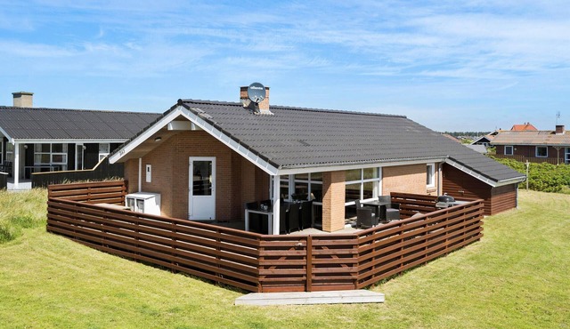 Beach front home in Harboøre with sauna