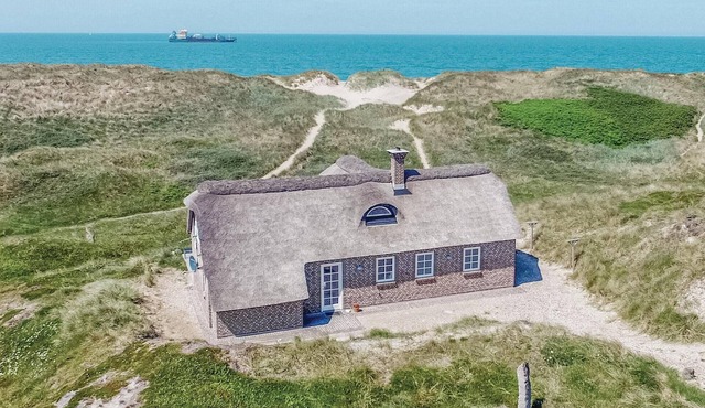 Beach front home in Harboøre with sauna