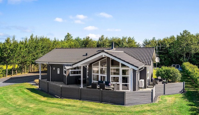 Beach front home in Hemmet with sauna