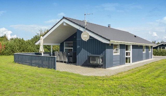 Beach front home in Hemmet with sauna
