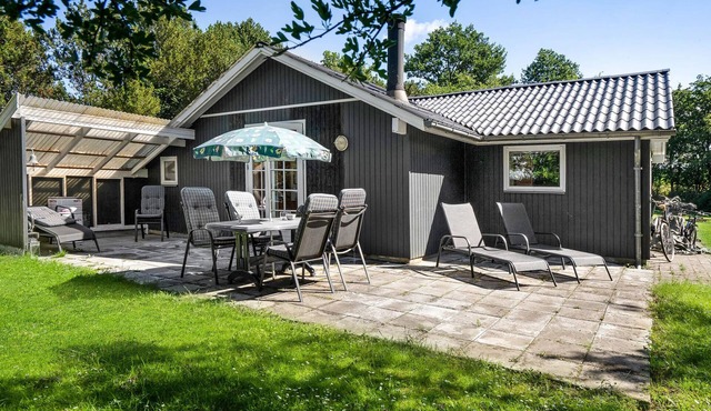 Beach front home in Humble with sauna