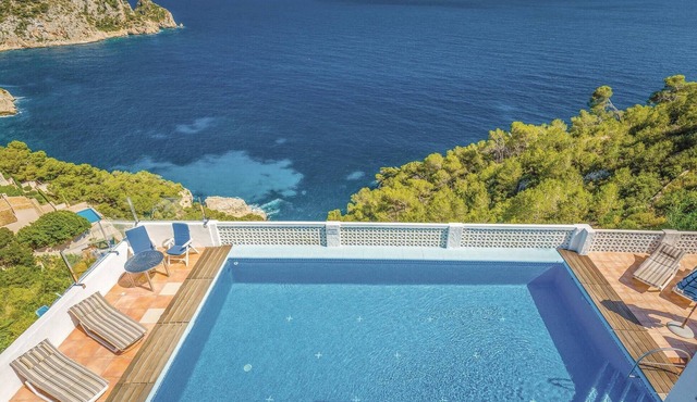 Beach front home in Jávea
