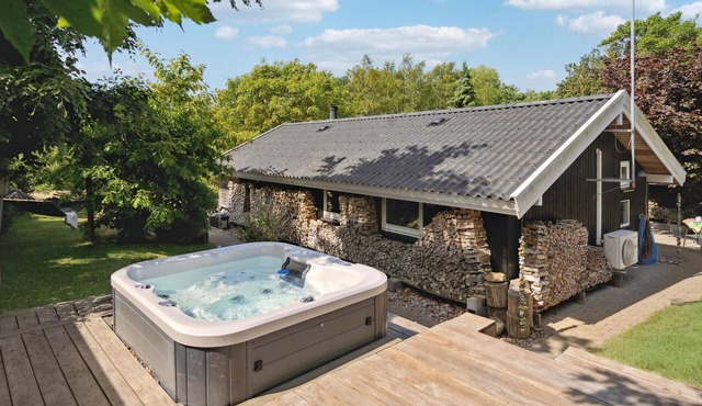 Beach front home in Mesinge with WiFi