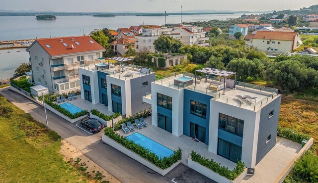 Beach front home in Pasman