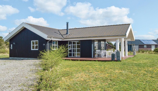 Beach front home in Skjern with WiFi