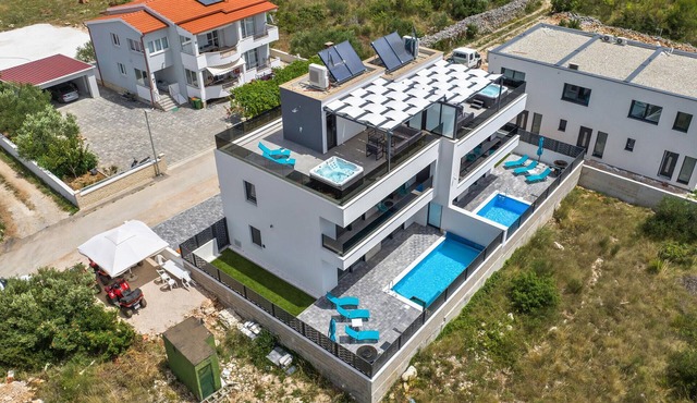 Beach front home in Srima
