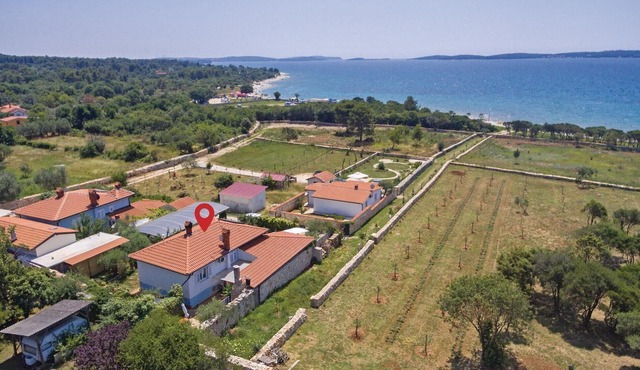 Beach front home in Vodnjan with WiFi