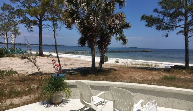 Beach Front Home! Sleeps 12- 2 Separate Living Areas.