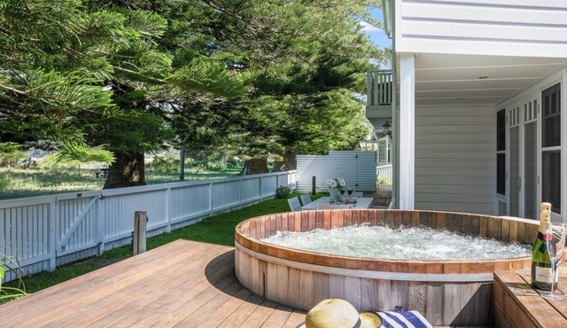 Beach Front House Outdoor Hot Tub Sauna Stunning Views