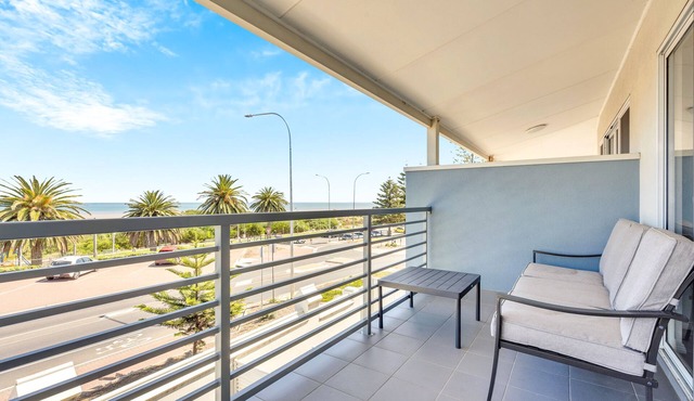 Beach Front Townhouse on The Esplanade