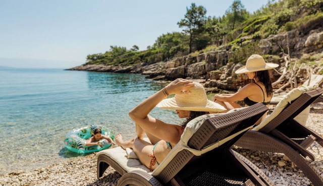 Beach front villa Nidcache