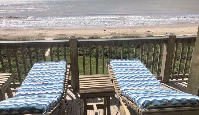 BEACH FRONT with panoramic views of the Gulf Coast.