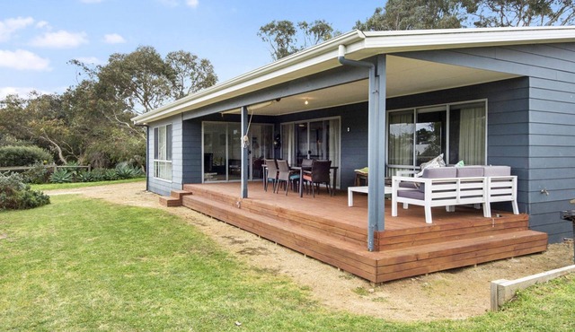 Beach Fun - 11 Broadbeach Drive