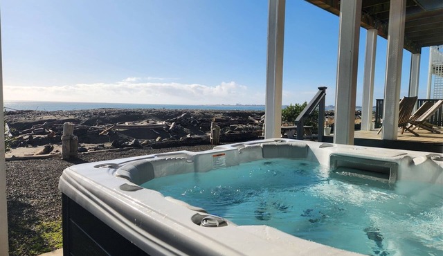 Beach Gem- Private Beach - Hot Tub