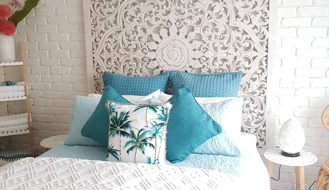 Beach Getaway Ocean Grove 1 bedroom Self Contained Unit