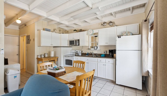 Beach getaway just 100 yards from the beach.