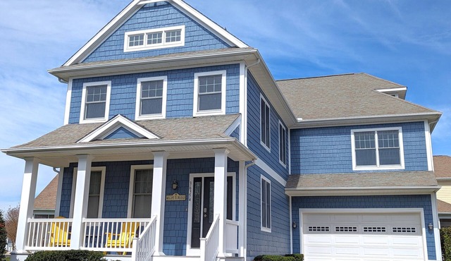 Beach & Golf Vacation at Bayside - Pet Friendly - Indoor & Outdoor Pool