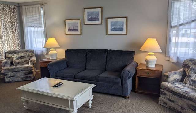 Beach Harbor Resort - Beach House Cottage