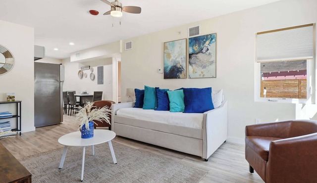 Beach Haven 3BR Group Stay | 2 Private Suites Near McGee Beach