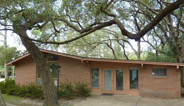 BEACH HAVEN 4 bedroom, 3 bathrooms