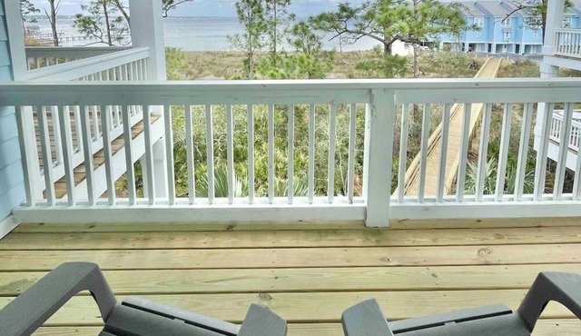 Beach Haven: Beautiful views, Kayaks, Pool & more!