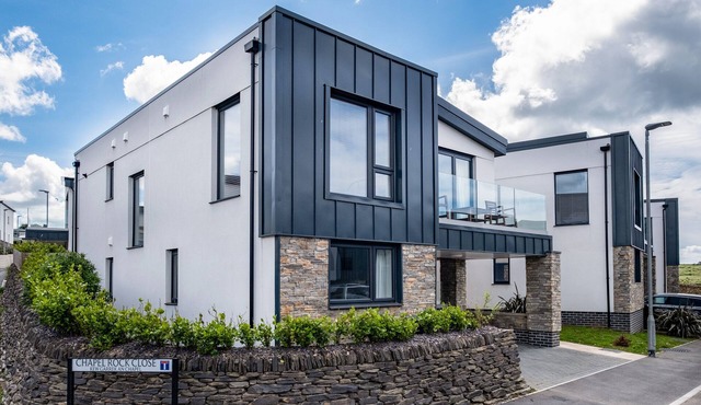 BEACH HAVEN, pet friendly, luxury holiday cottage in Perranporth