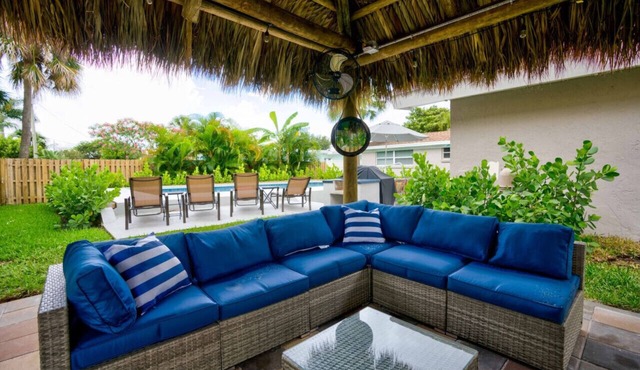 Beach, Heated Pool, Tiki Lounge Tradewind Home