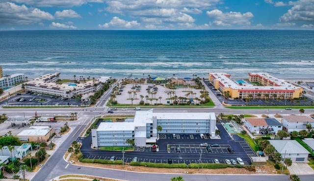 Beach Hideaway NSB- Steps to the beach