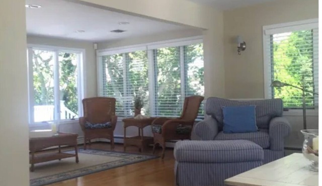 Beach House 2 blocks to Beach