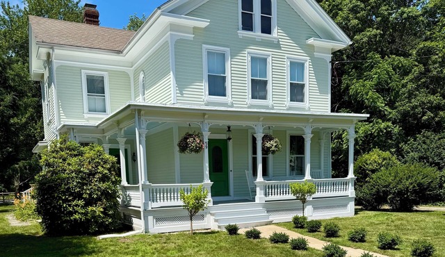 Beach house and cottage family compound with large pool in Westbrook