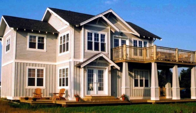 Beach House at Thunder Cove faces PEI's best beach.