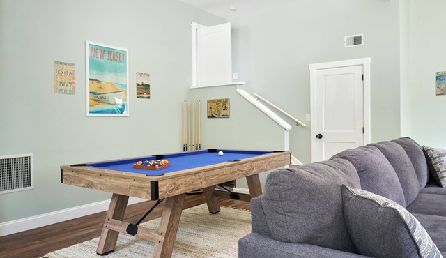 Beach House Bliss - Cape MaynnCoastal retreat w/space for multiple families!