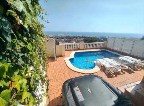 BEACH HOUSE. CASA CON PISCINA PRIVADA