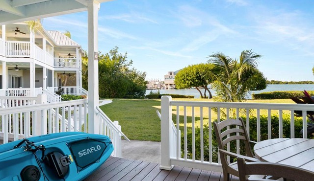 Beach House Getaway - 2BR 2-5BA Coastal Villa