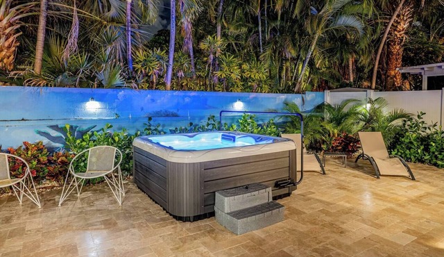 Beach House! + Hot Tub Paradise!