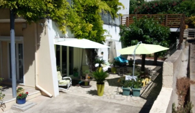 Beach house in SETE- Private parking 150 m2 enclosed garden with gate