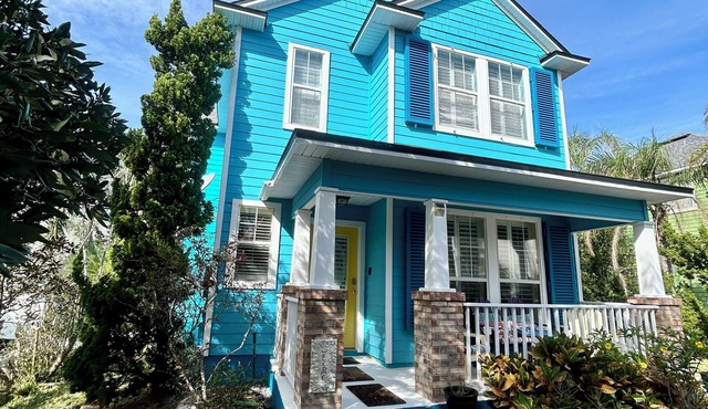 Beach House in Vilano Beach, St. Augustine - 1 Minute Walk to Beach!
