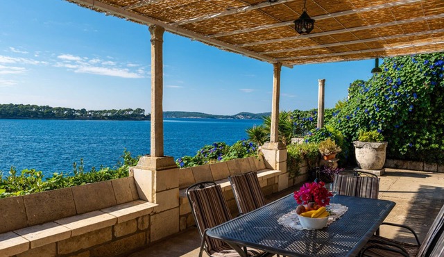 Beach house Lozica by Villas Guide