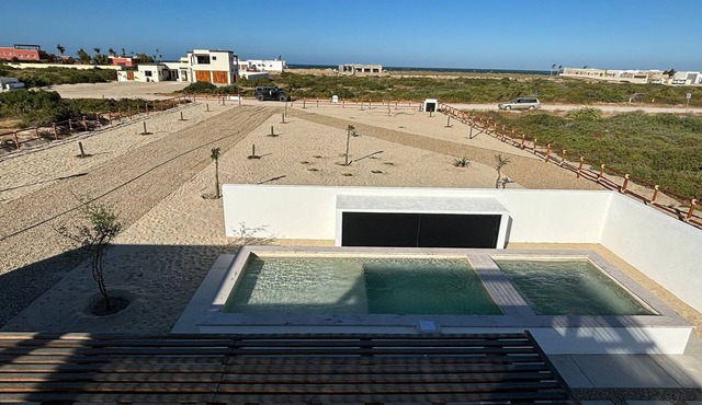 Beach House - Charming 3 Bedroom Pool/Spa - In Lighthouse Pointe Estates