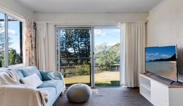 Beach House on Booth