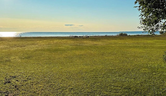 Beach House On Lake Huron: Summer Paradise: Swim, Kayak, and Relax on Lake Huron!
