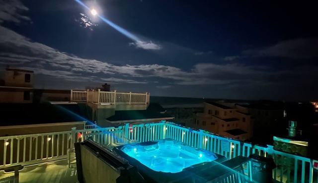 Beach House Retreats on LBI 8+ Bedroom 3rd off Beach Ocean & BayView HotTub