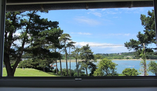 BEACH HOUSE SEA VIEW