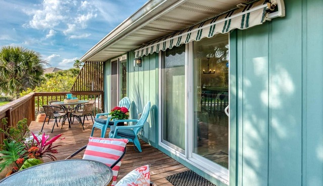 Beach House in Heart of St. Augustine Beach! Near Pool, Walk to Restaurants, $300 in Free Tickets!