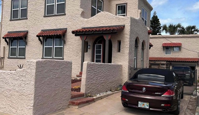 Beach House w/Pool - Walk to the Beach - 30 days minimum rental