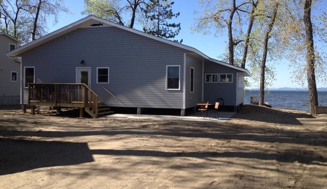 Beach House! Wi-Fi, Central A/C. Live it up on the Beach!