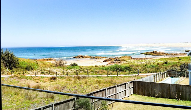 Beach House with beautiful Ocean Views and Amazing Sunsets!