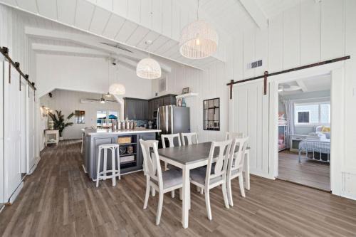 Beach house with fire pit, game room and massive deck with wonderful ocean views