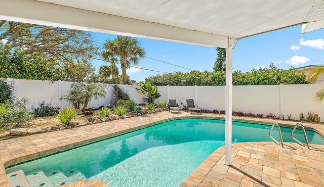 Beach house with Pool! Seconds to the Ocean and the River