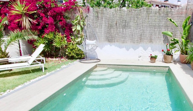 Beach house with private swimming pool * 5 min walk to the beach